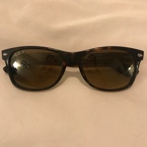Polarized ray bans